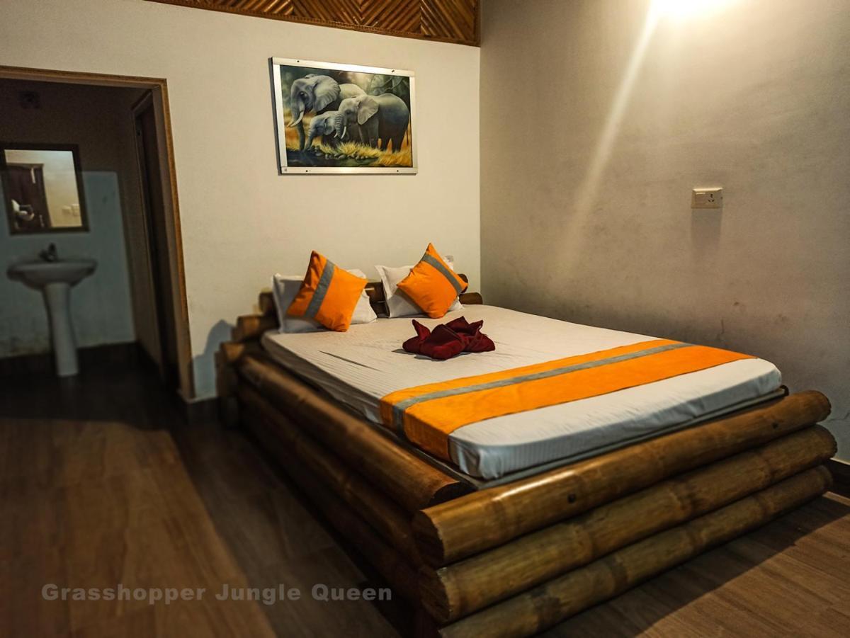 Grasshopper Jungle Queen Resort Chalsa Luaran gambar